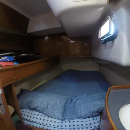 Botel Original Sailboat Xperience