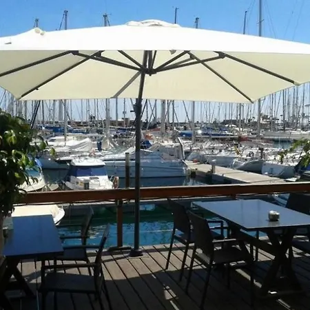 Original Sailboat Xperience Botel 3*